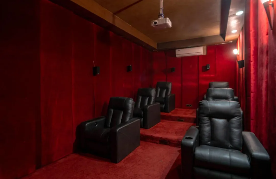 Aravali Woods 4 Bhk With Mini Movie Theatre In Gurgaon-1